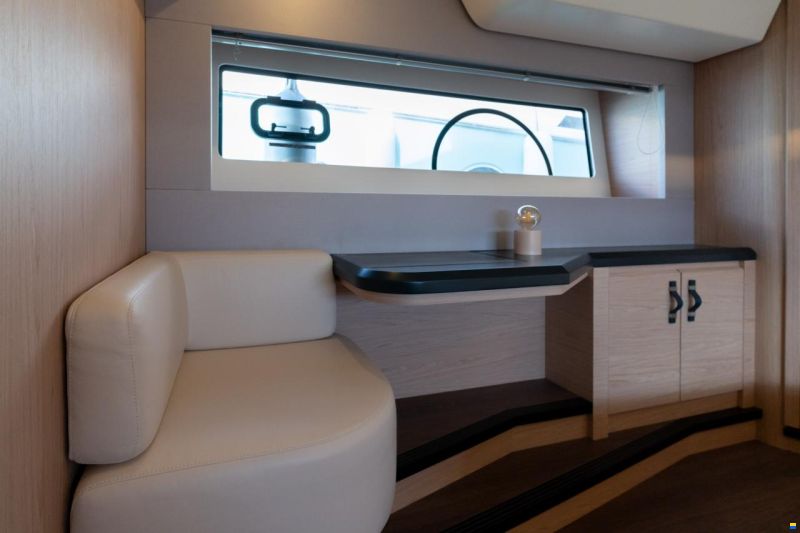 Monte Carlo Yachts MC52