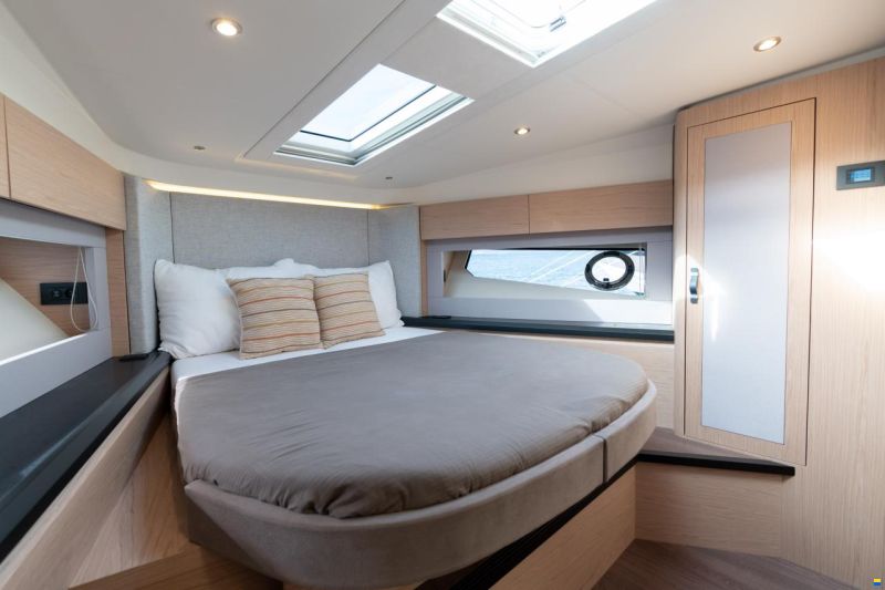 Monte Carlo Yachts MC52