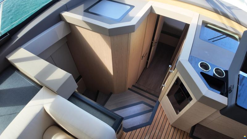 Monte Carlo Yachts MC52