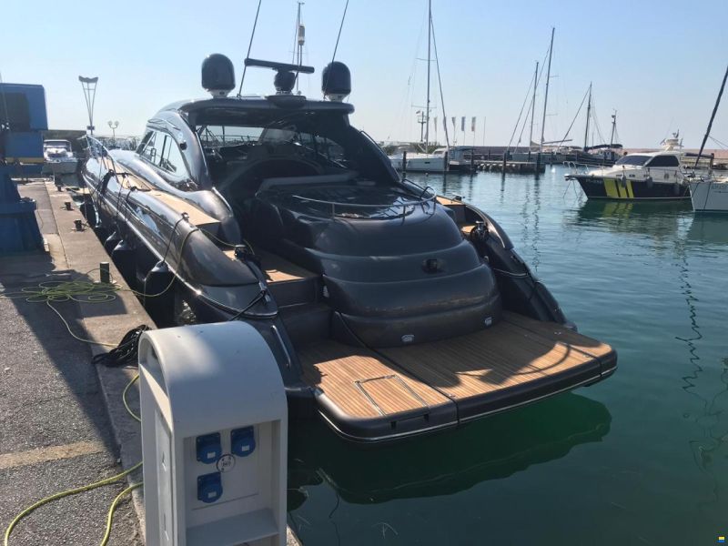 Sunseeker Predator 60