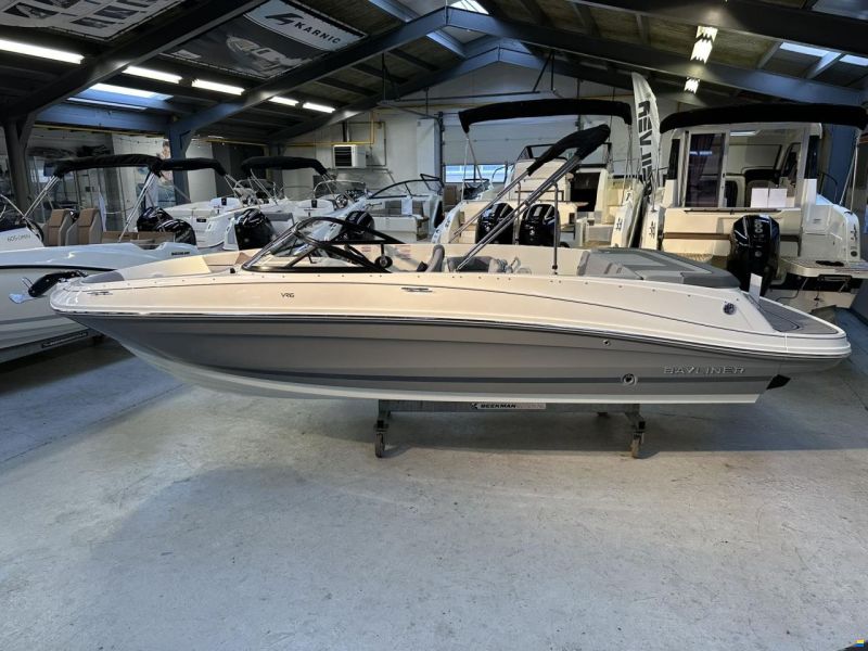 Bayliner VR6 Bowrider
