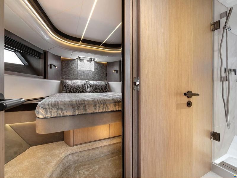 Sunseeker Superhawk 55