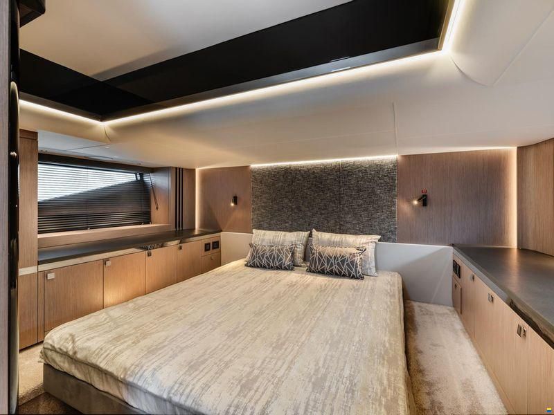 Sunseeker Superhawk 55