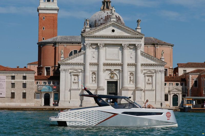 Dracan 42 Power Catamaran