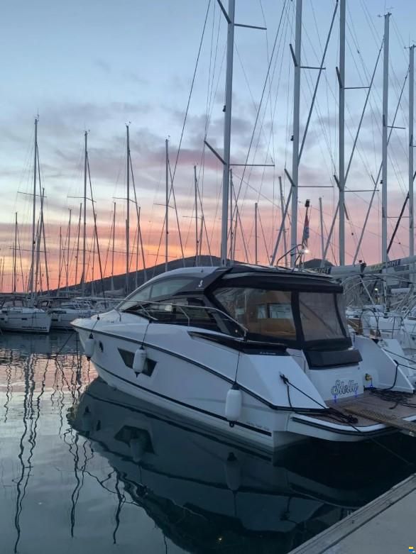 Beneteau GT40