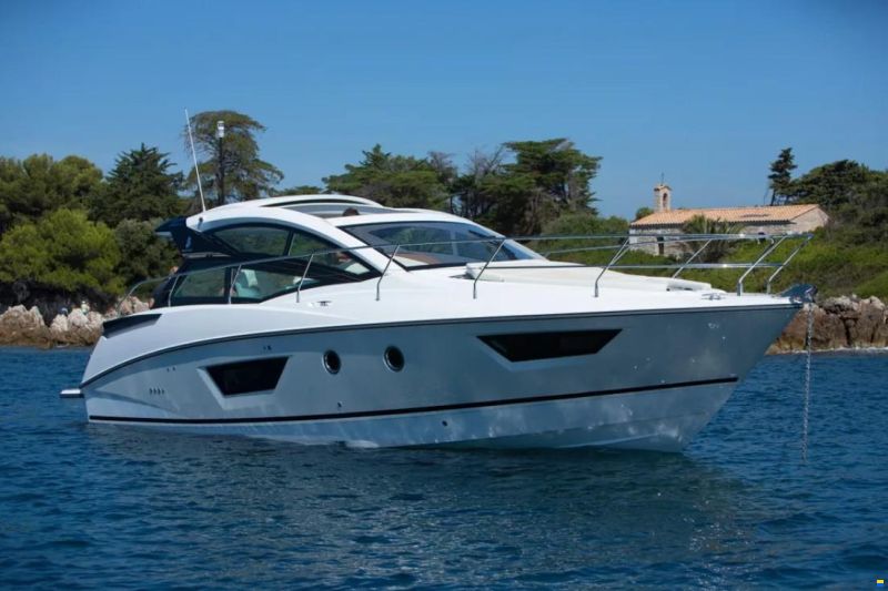 Beneteau GT40