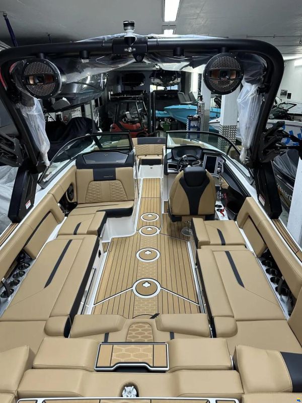 Aufzugsplatz Bootshaus Beckenried