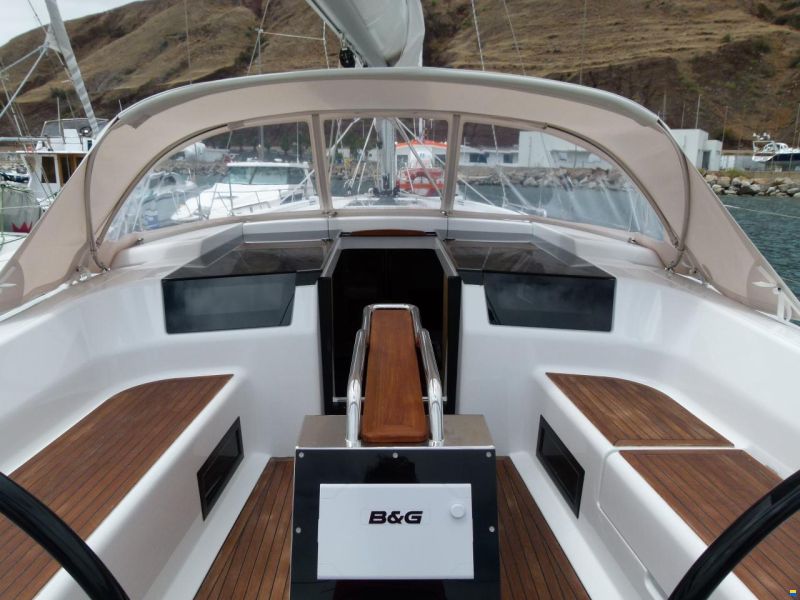 Hanse 418