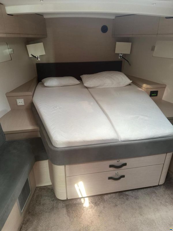 Jeanneau Yacht 51