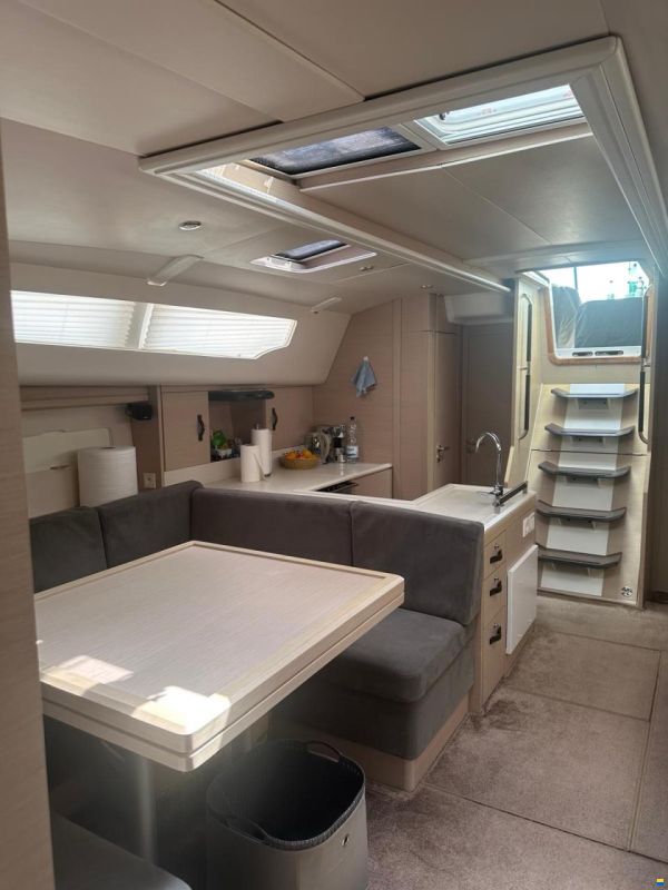 Jeanneau Yacht 51
