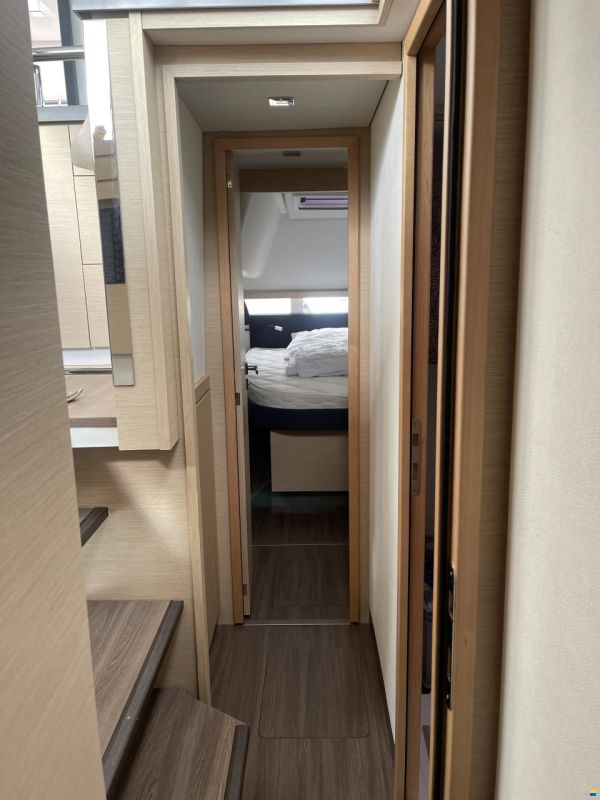 Fountaine Pajot Lucia 40