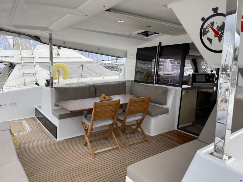 Fountaine Pajot Lucia 40