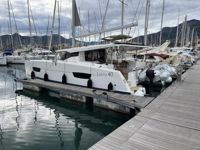 Fountaine Pajot Lucia 40