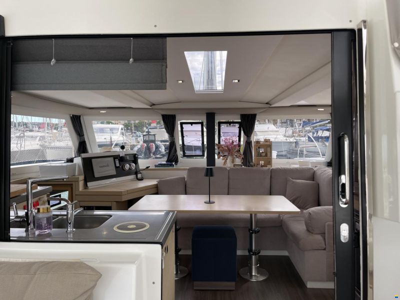 Fountaine Pajot Lucia 40