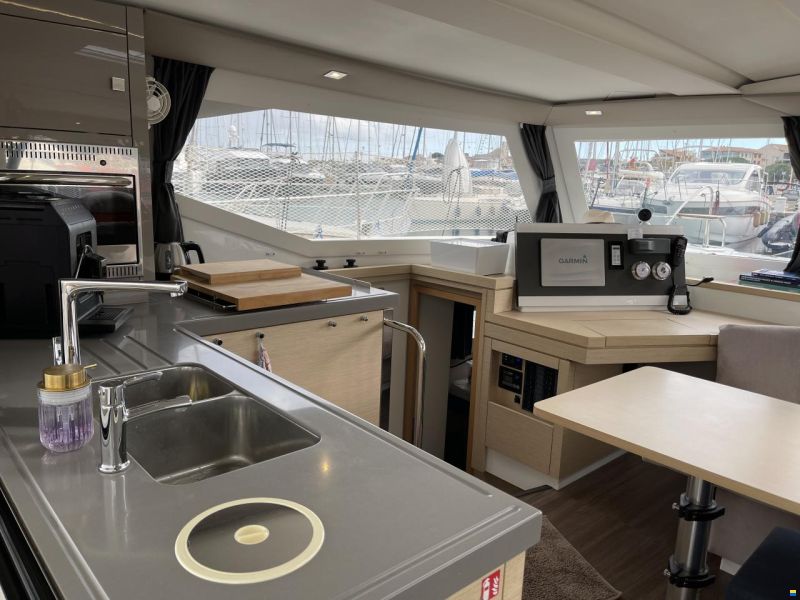 Fountaine Pajot Lucia 40