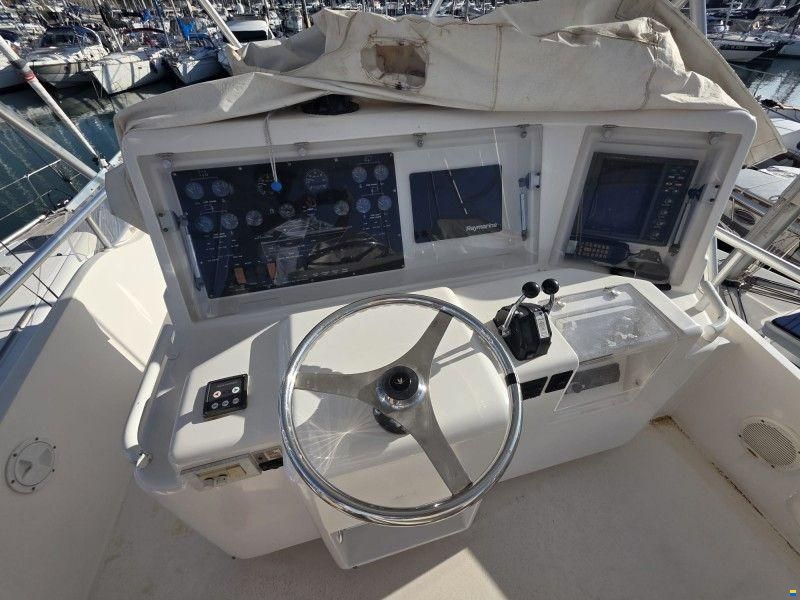 Bertram Yachts Bertram 390 Convertible