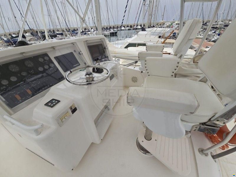 Bertram Yachts Bertram 390 Convertible