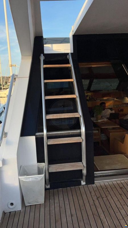 Cantieri di Pisa Akhir 18