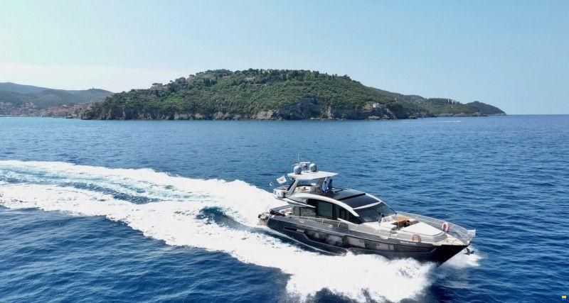 Galeon Yacht Galeon 700 Skydeck