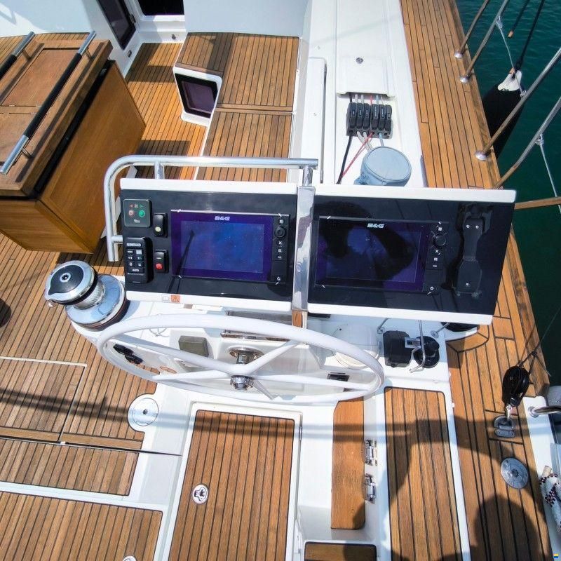 Beneteau OCEANIS 55