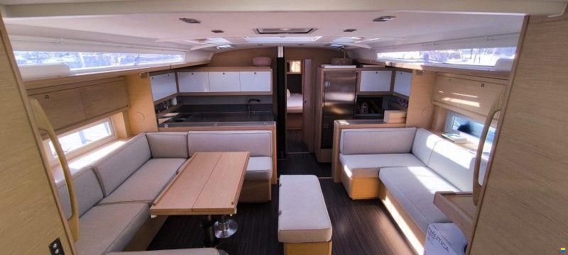 Dufour 530