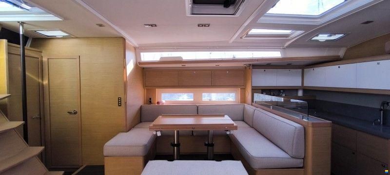 Dufour 530