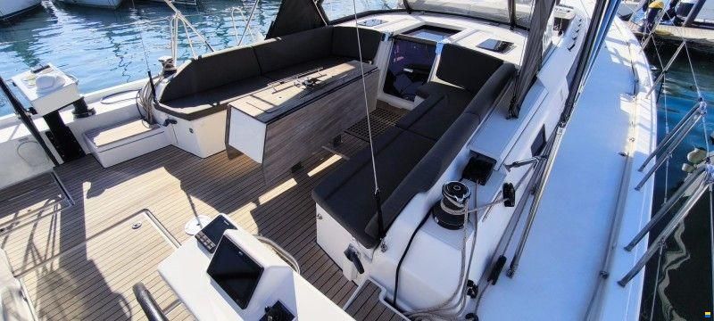 Dufour 530