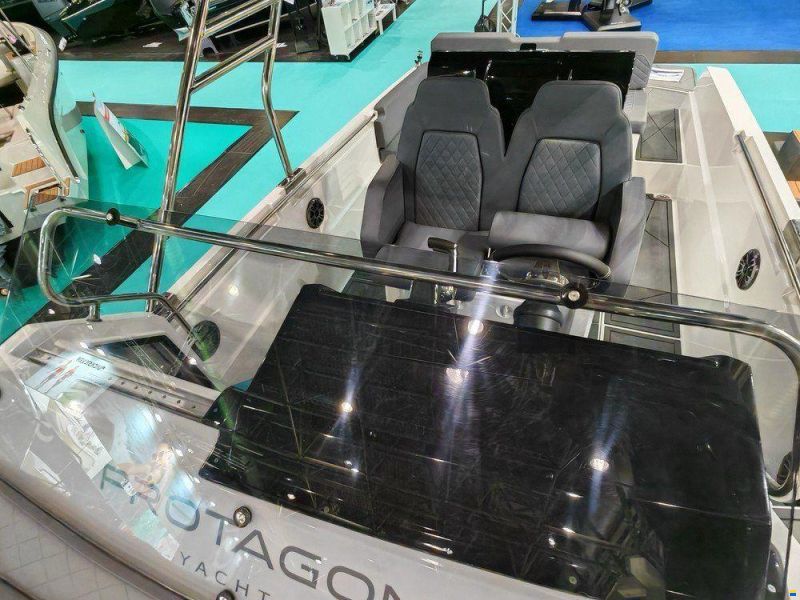 Protagon - PROTAGON 25 SUNDECK KABINENVS.