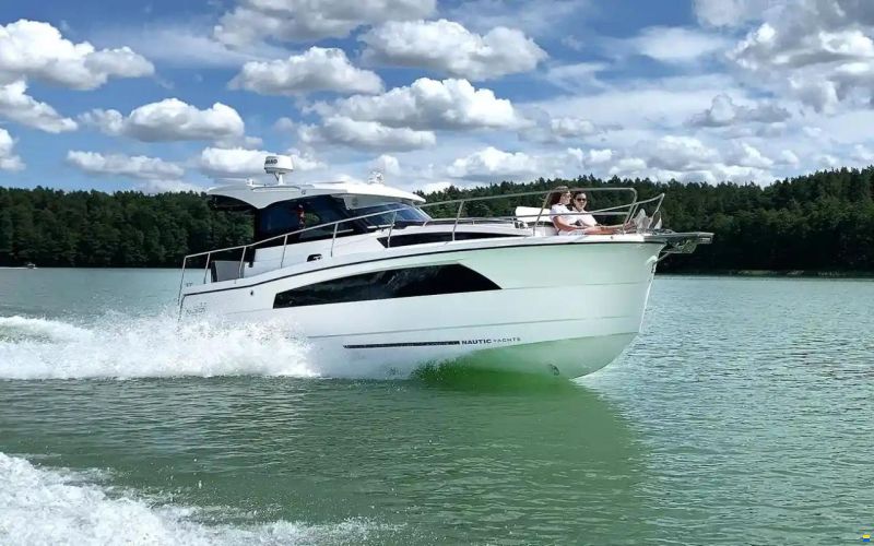Nauticat 990 Neon