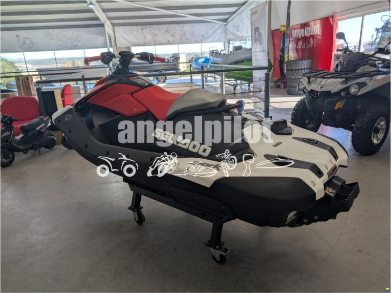 BRP Spark Trixx 900 HO ACE 1UP
