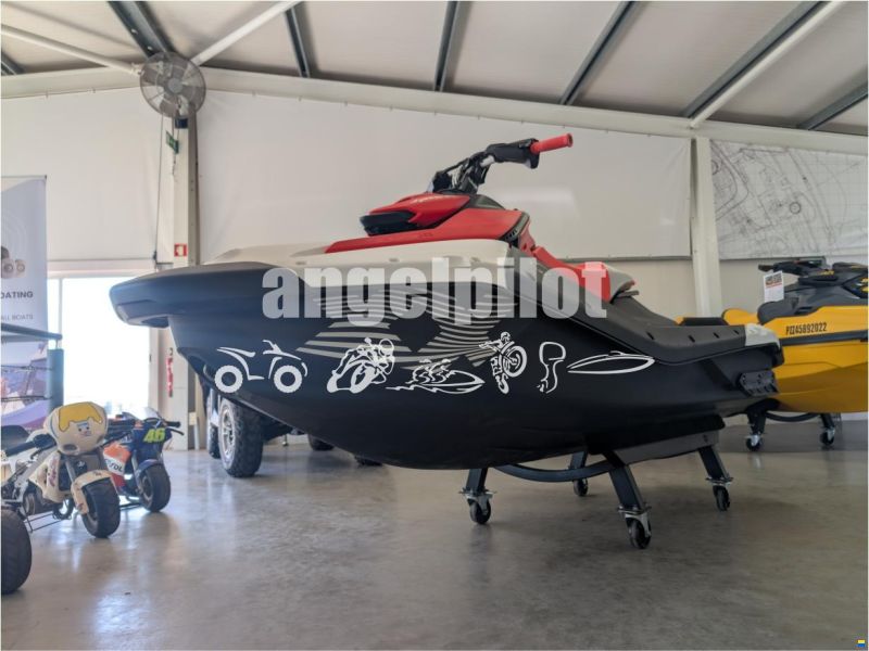 BRP Spark Trixx 900 HO ACE 1UP