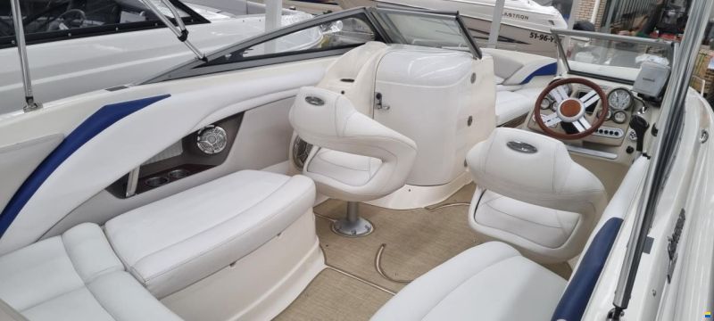 Glastron 255