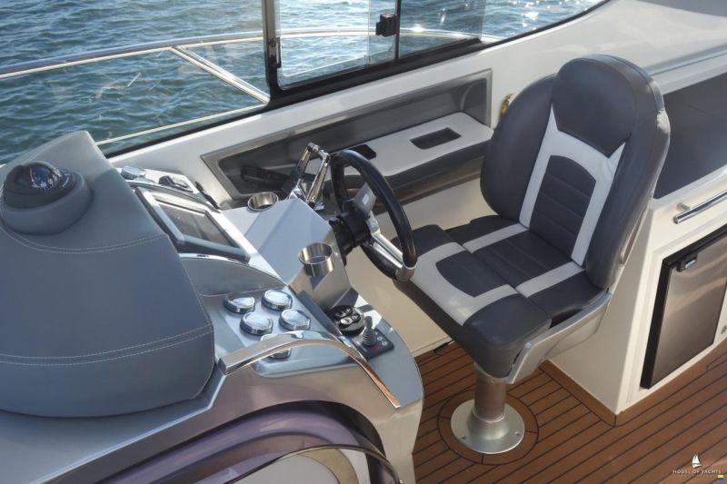 Galeon 325 HTS
