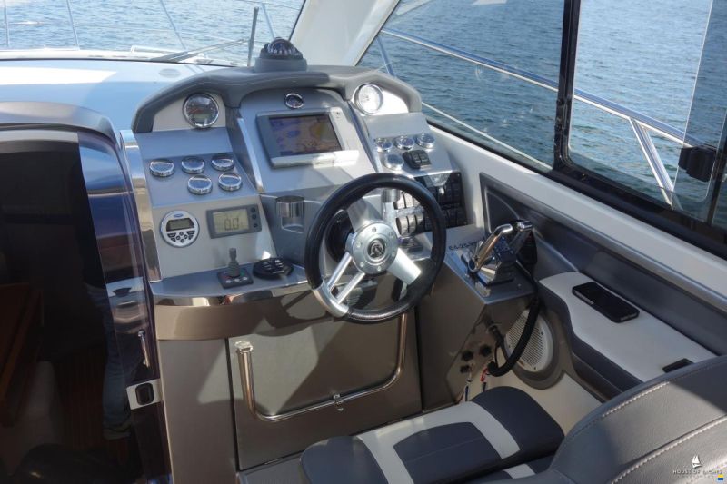 Galeon 325 HTS