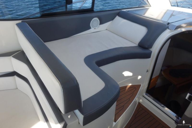 Galeon 325 HTS