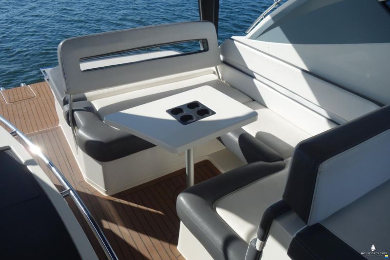 Galeon 325 HTS