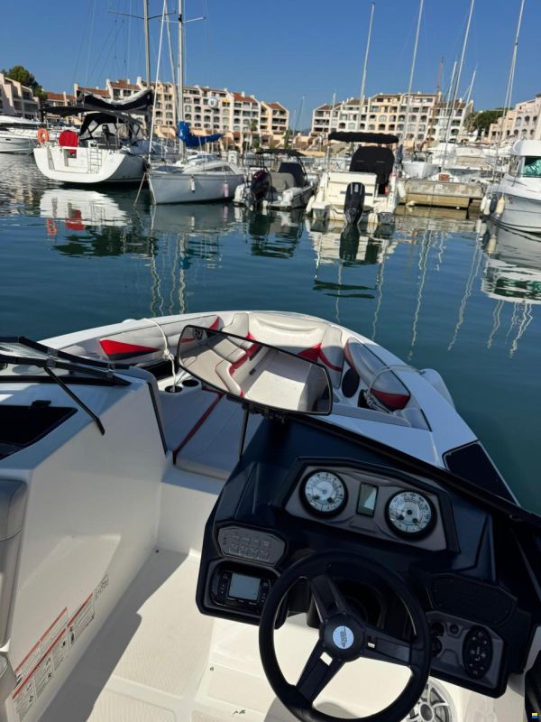 Axis T22