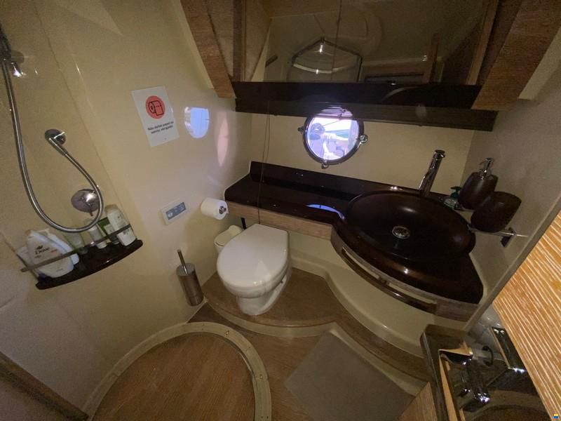 Azimut 60 Fly