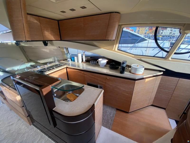 Azimut 60 Fly