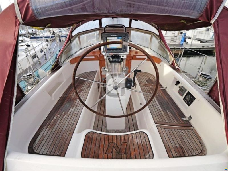 Najad 380