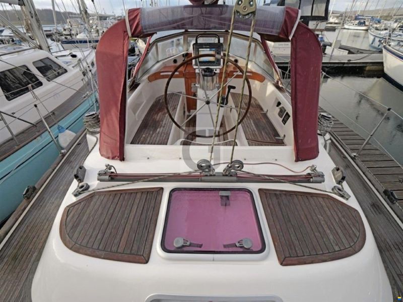 Najad 380