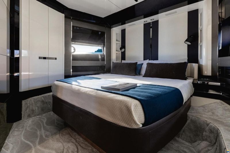 Azimut S8