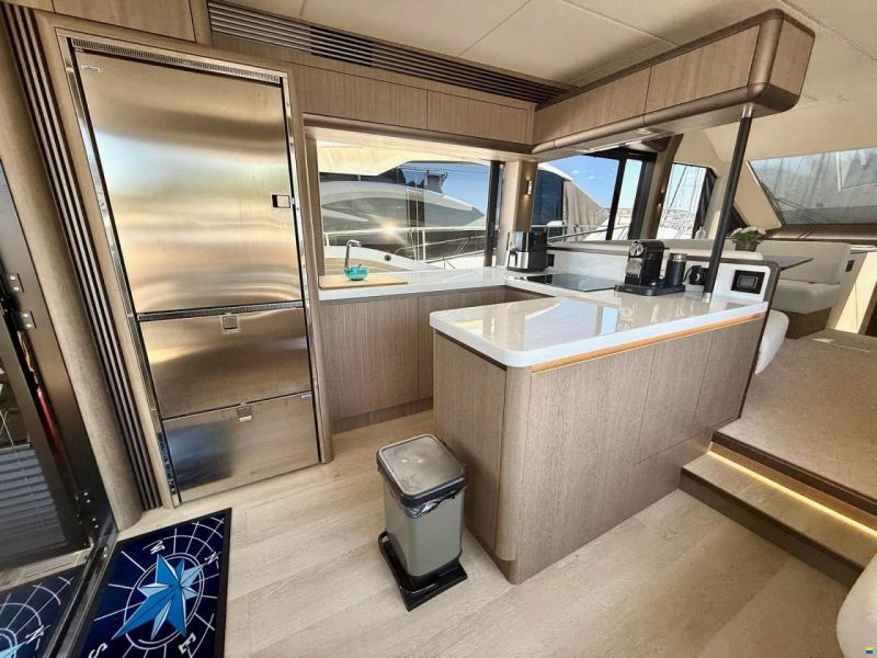Galeon 560 Fly
