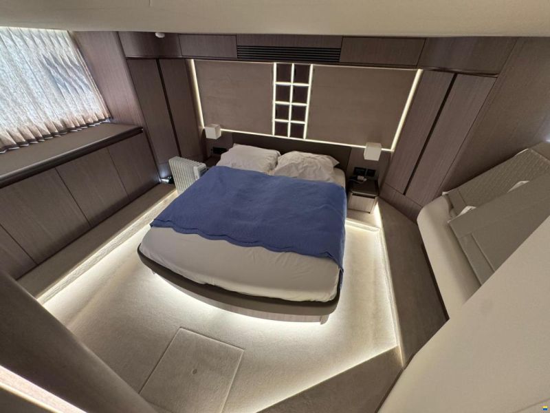Galeon 560 Fly