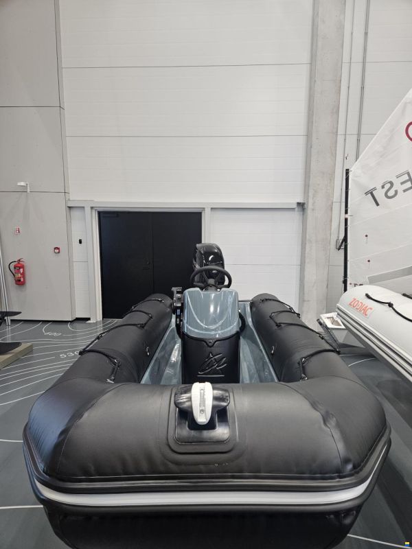 Bombard Explorer 420