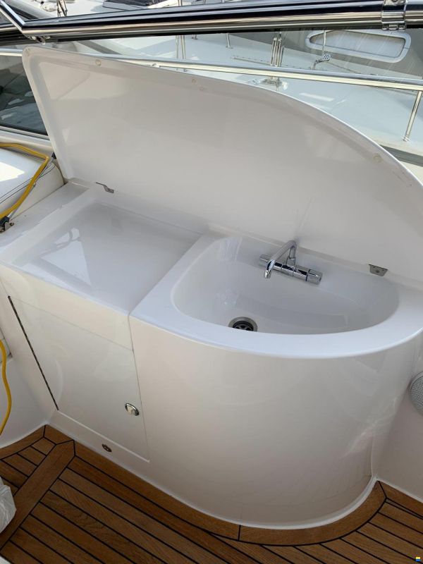 Windy Grand Tornado 32