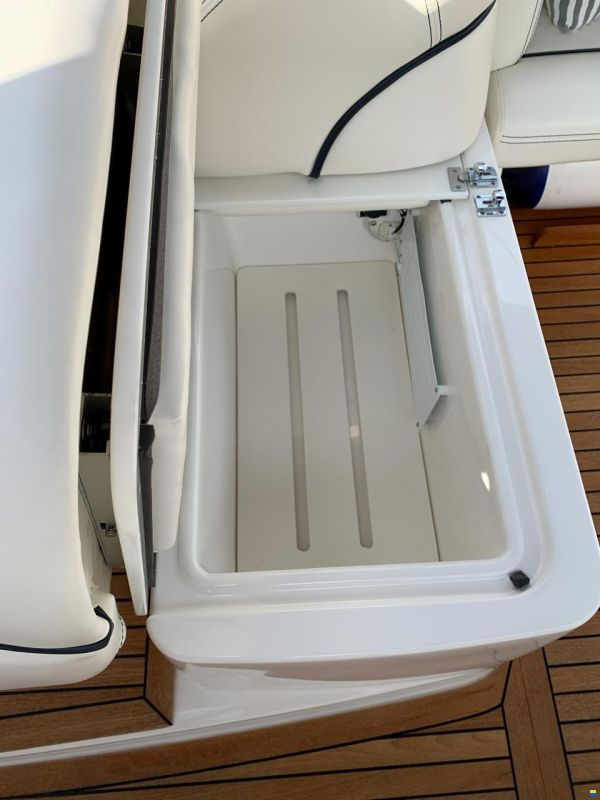 Windy Grand Tornado 32