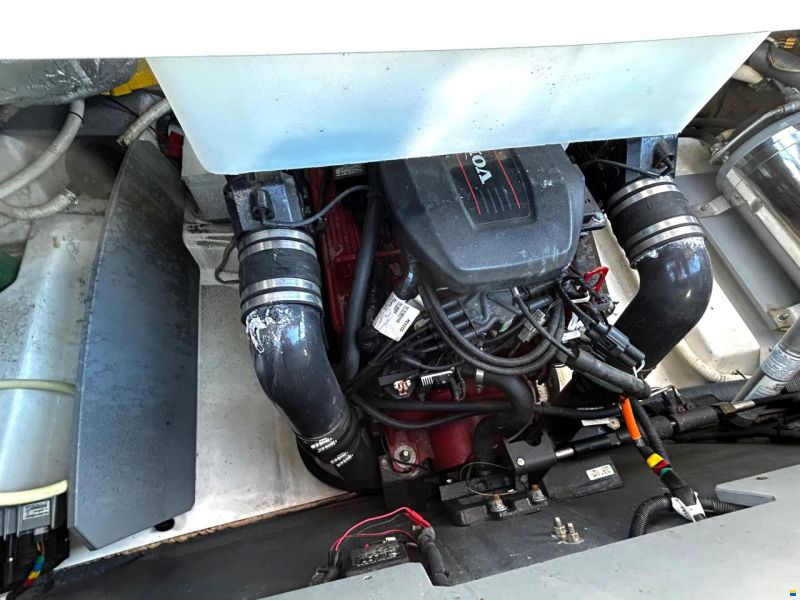 Cranchi Endurance 30