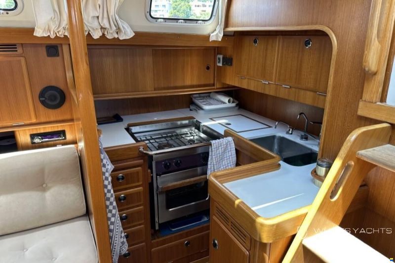 Hallberg-Rassy 43