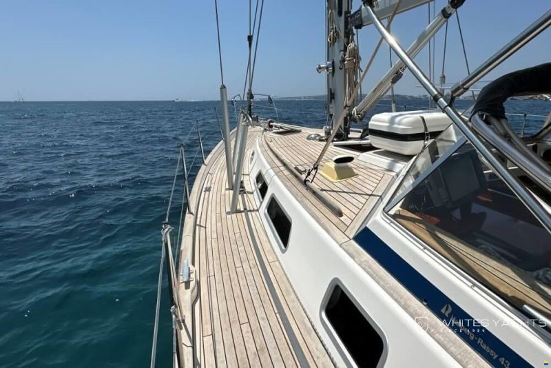 Hallberg-Rassy 43